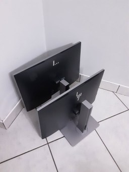 285