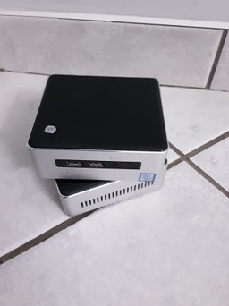 intel_nuc5i3syh_2